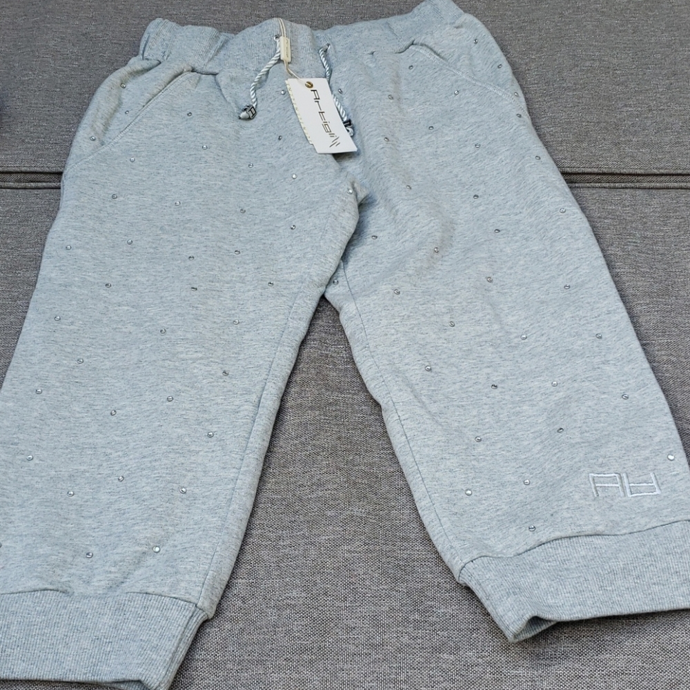 ❤5for25 gray w/rhinestone accented Capri sweat pan